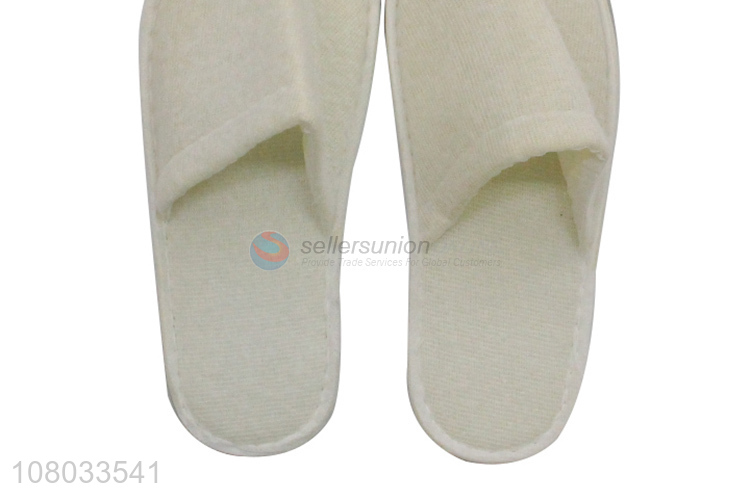 Custom logo fuzzy disposable hotel slippers carry-on slippers for travel