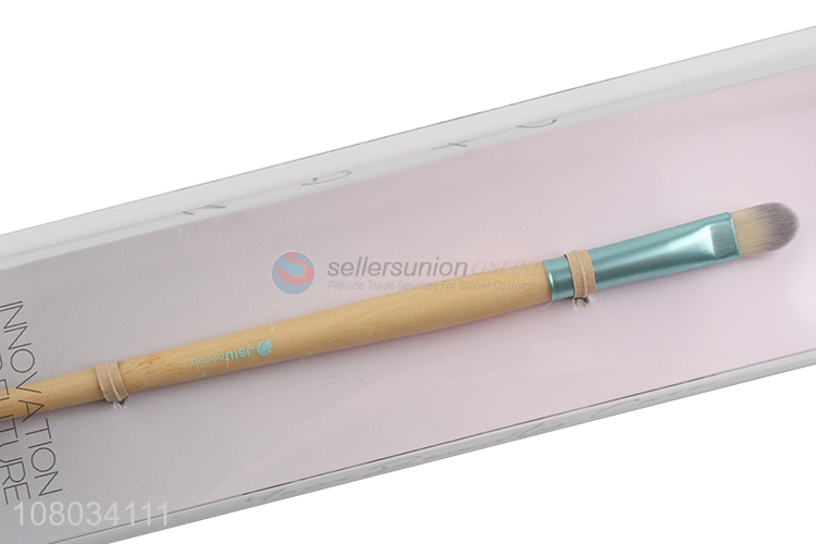 High quality lady cosmetic makeup brush with bamboo handle