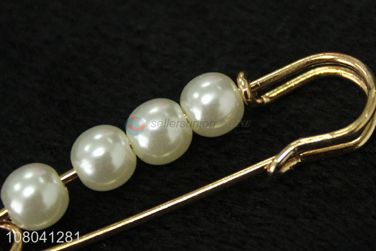Low price white pearls women brooch lapel pins wholesale