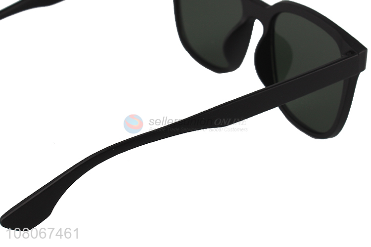 China supplier trendy classic sunglasses UV400 protection sunglasses