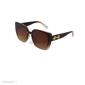 Good quality luxury sunglasses plastic frame sunglasses for women