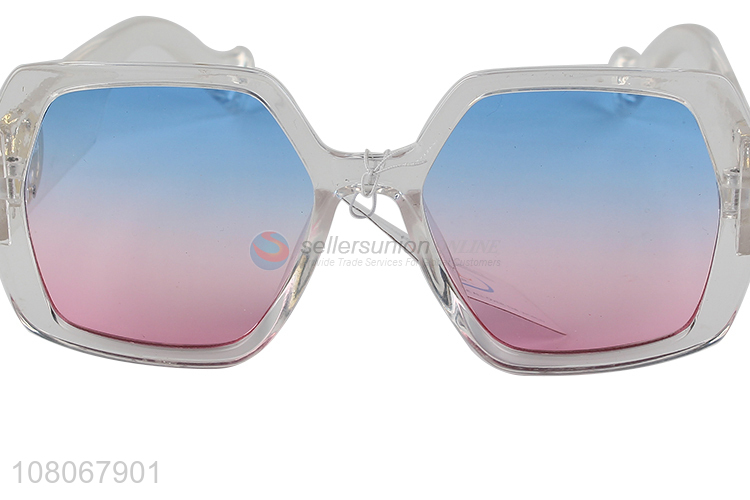 New arrival modern graduated color plastic sunglasses womens sunglasses