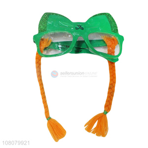 Wholesale price green plastic creative glasses for party decoration