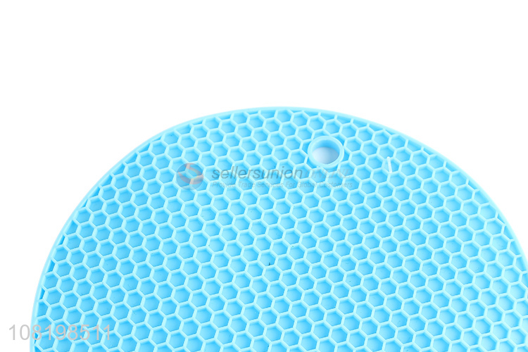 Yiwu wholesale round blue silicone table mat heat-resistant pad