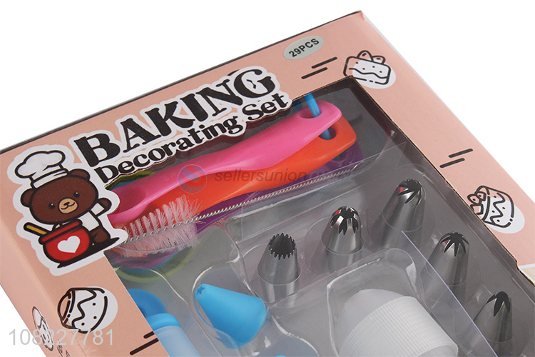 Hot selling household kitchen cake decorating tools set