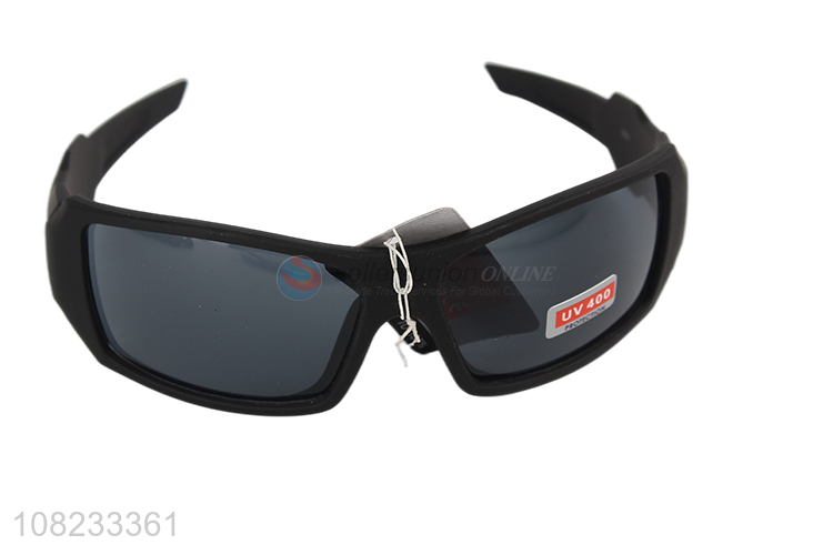 Yiwu wholesale fashion sunglasses outdoor sports sunglasses