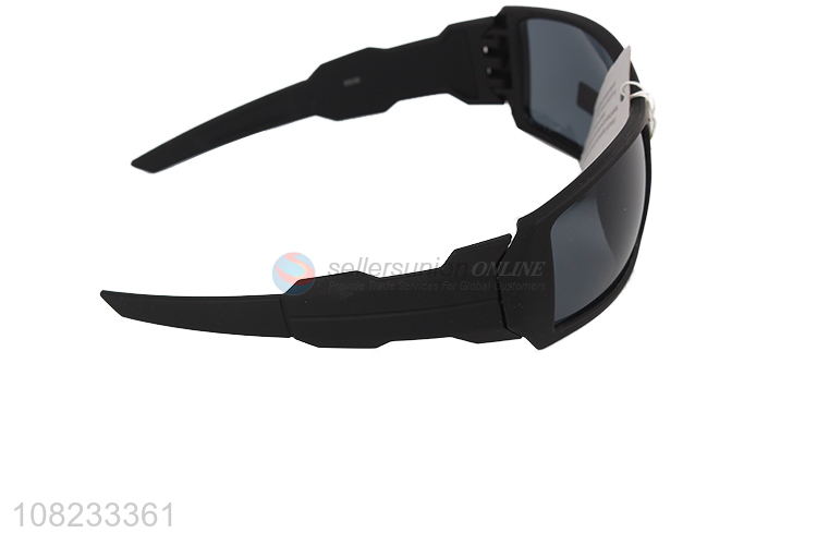 Yiwu wholesale fashion sunglasses outdoor sports sunglasses