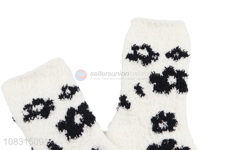 Factory price fleece socks polyester tube socks for ladies