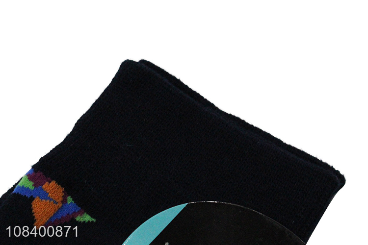 Online wholesale cotton breathable fashion crew socks