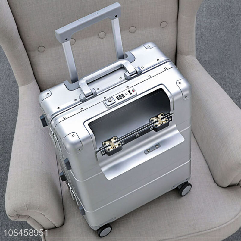 Factory wholesale creative metal travel trunk portable suitcase