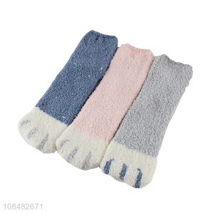 Wholesale winter women socks cat paw printed coral fleece crew socks