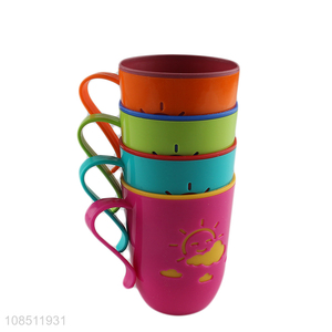 Factory price durable plastic water mug water cup with handle