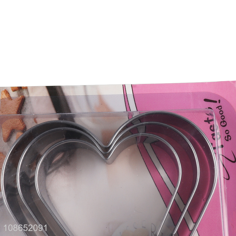 Online wholesale 3pcs stainless steel heart shape cookies mould set