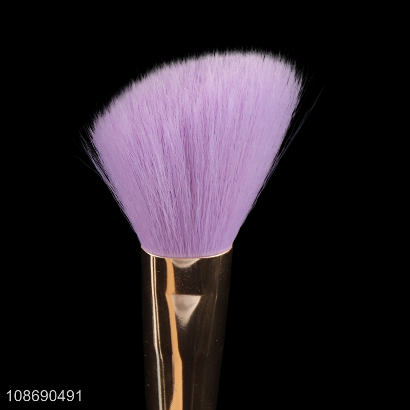 High quality soft bristle angled makeup brush for contour & highlight