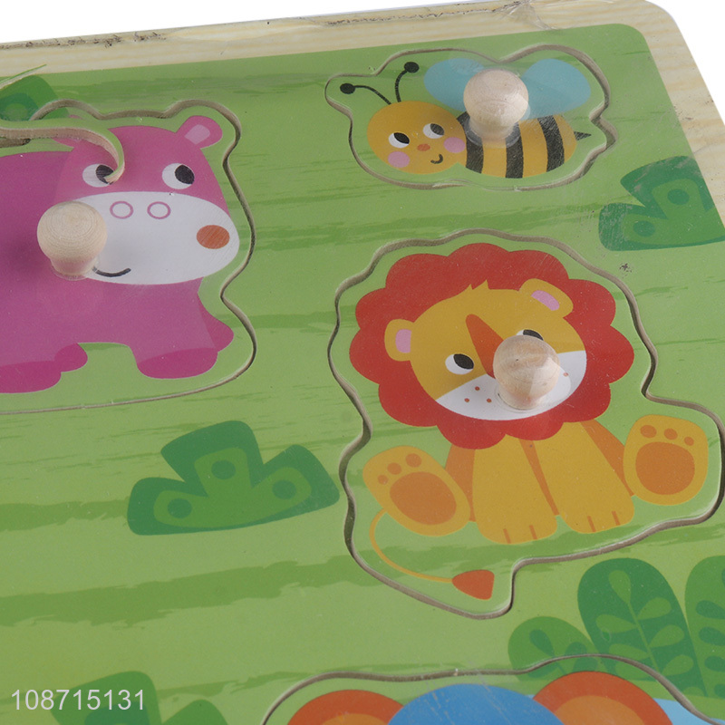 Good selling animal series baby wooden hand grasp puzzle jigsaw toy