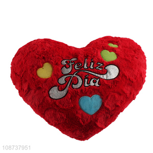 Hot Selling Embroidered Valentine's Day Gift Soft Plush Heart Pillow