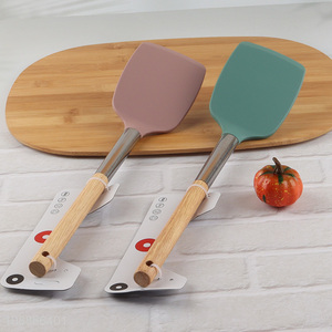 Online wholesale kitchen utensils silicone spatula turner for egg fish