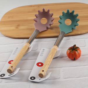 New product silicone spaghetti server pasta fork with beech wood handle