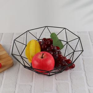 Wholesale geometric metal wire fruit storage basket for kitchen counter