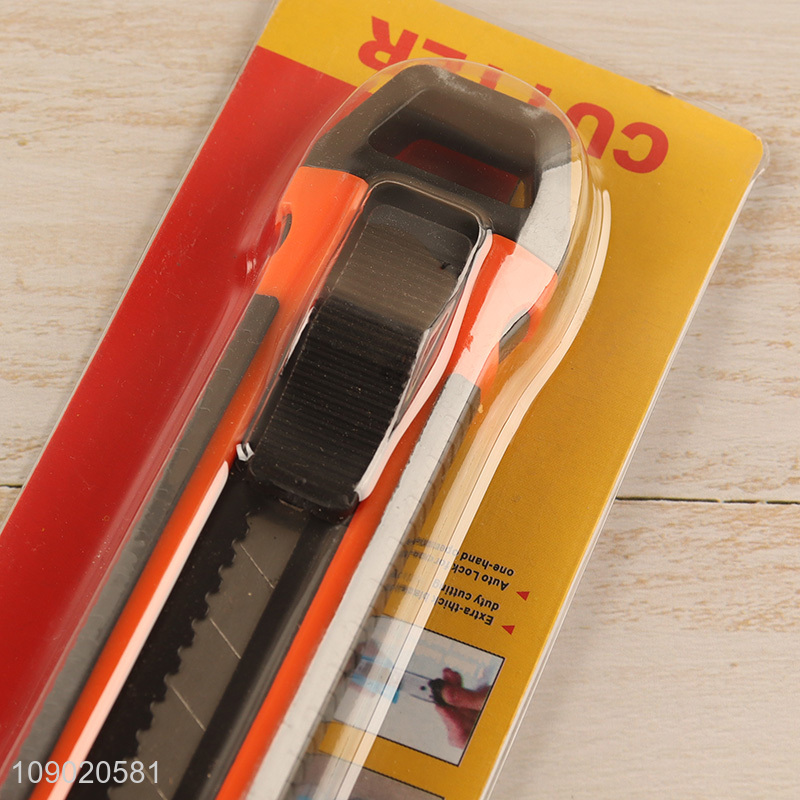 China Product 18mm Carbon Steel Retractable Utility Knife Snap-Off Box Cutter