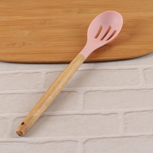 Hot selling long handle kitchen utensils slotted spoon ladle wholesale