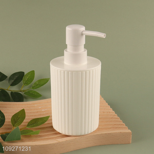 Online wholesale white <em>bathroom</em> <em>accessories</em> liquid soap dispenser
