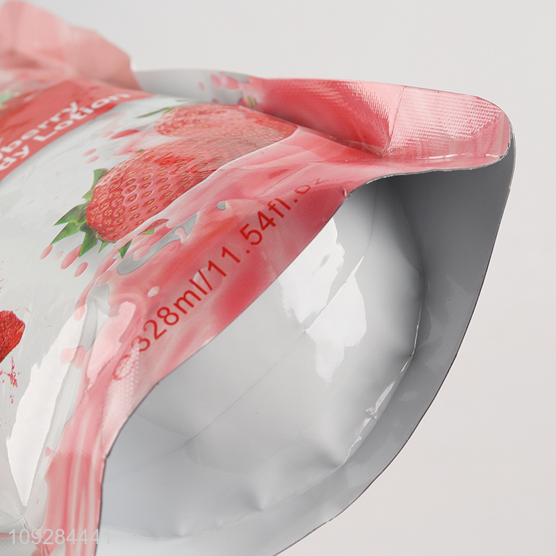 Hot selling strawberry whitening body lotion for summer