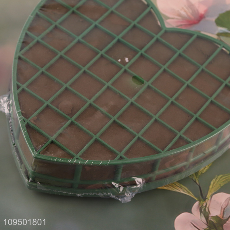Wholesale heart flower arrangement base with suction cup